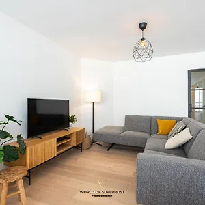 https://nice-bright-apartment-near-the-sea-and-the-port-of-ostend.ostend-hotel.net