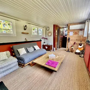 https://peniche-dondon-gite-cocooning-sur-canal-du-midi.midi-pyreneeshotels.com